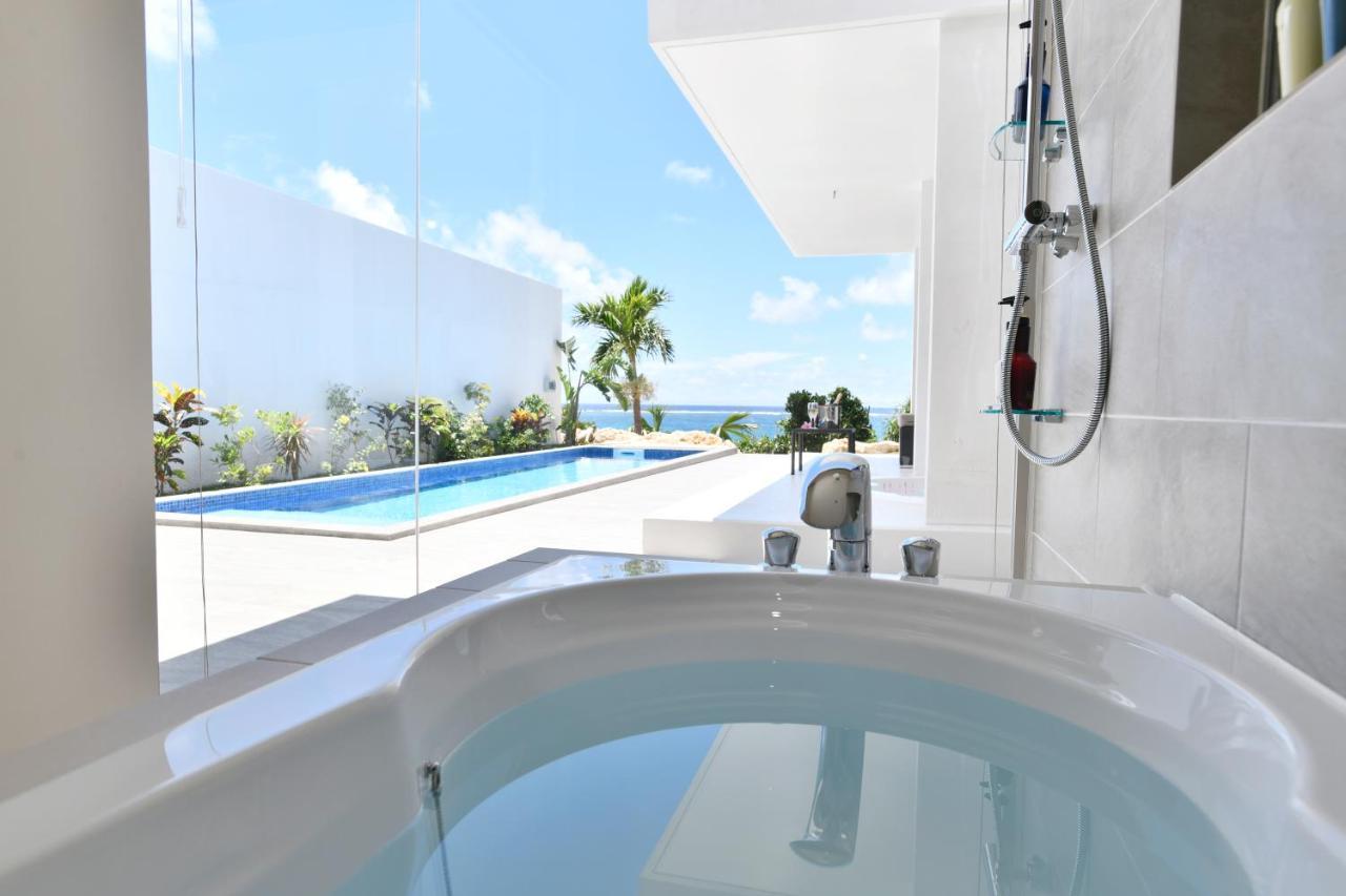 Feliz Villa Suite Miyakojima Ueno Exterior photo
