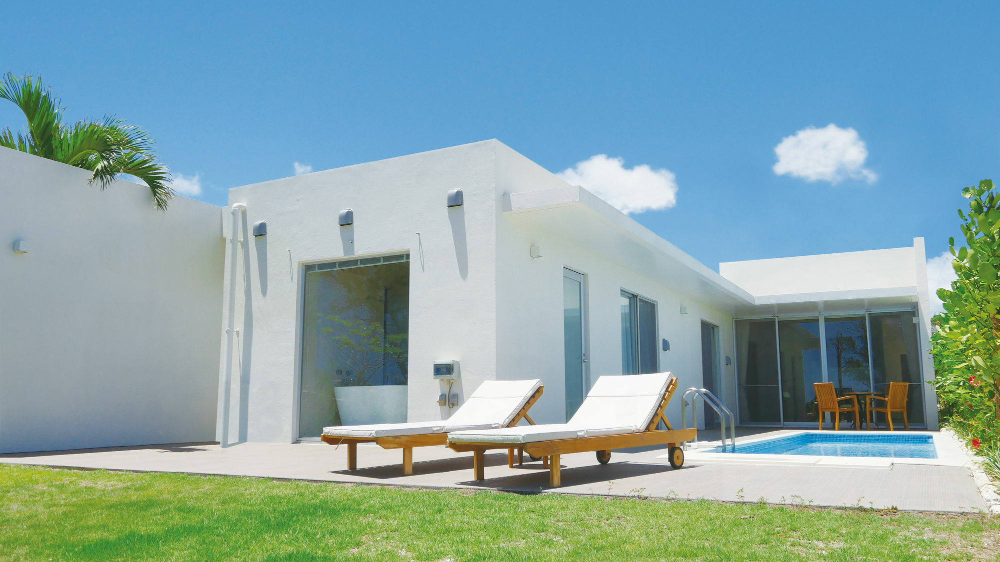 Feliz Villa Suite Miyakojima Ueno Exterior photo