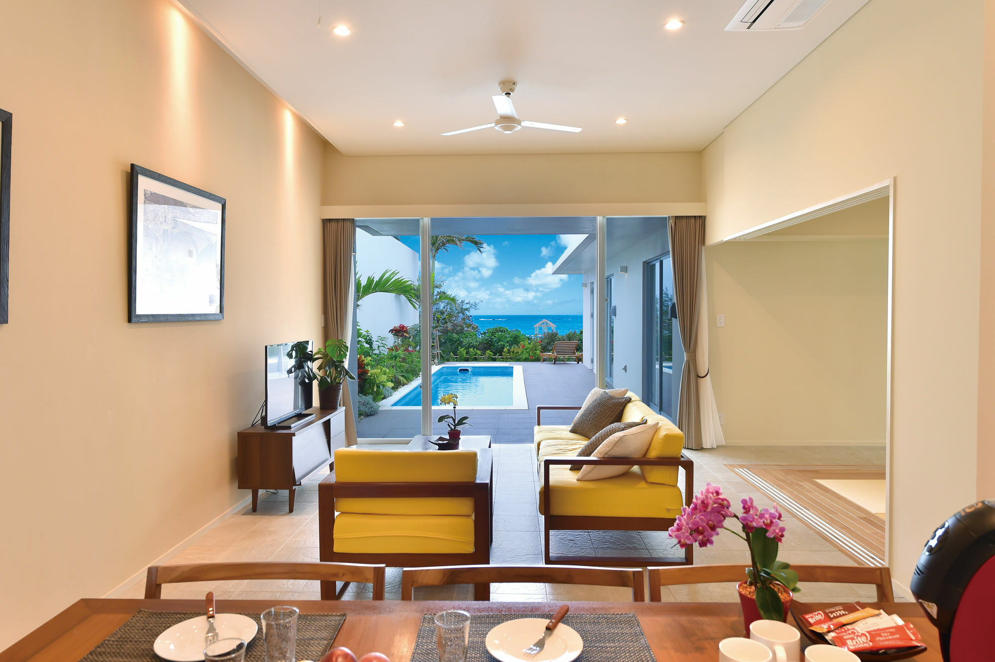 Feliz Villa Suite Miyakojima Ueno Exterior photo